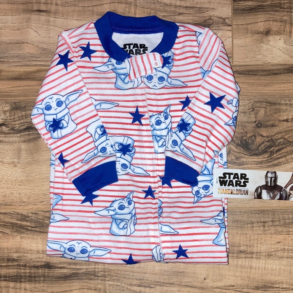 #153. 🆕 NWT - STAR WARS - Baby Footed One-Piece in Red, White and Blue